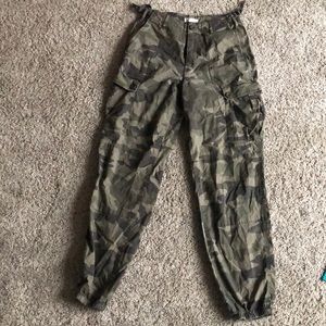 Garage camo cargo pants. Good used condition.